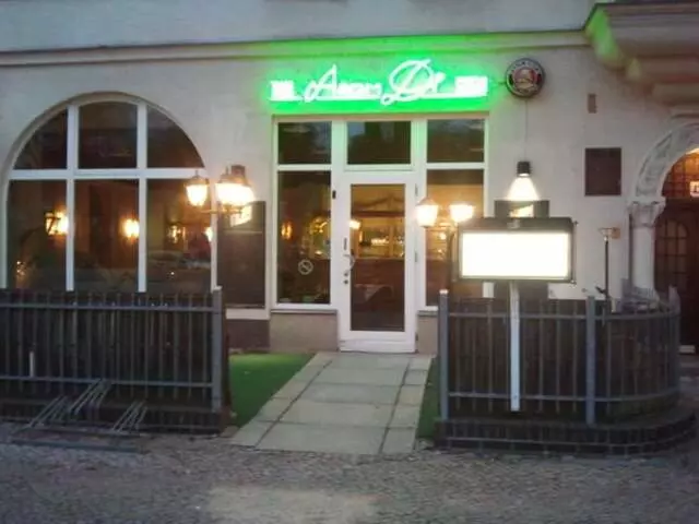Arom Di
