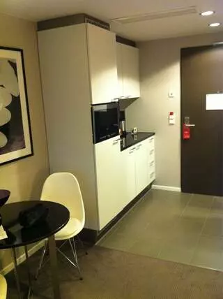 Adina Apartment Hotel
