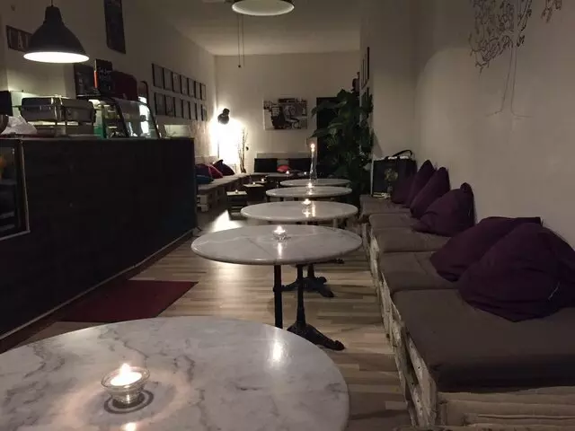 attis café
