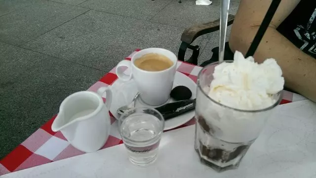 Allegretto A TAVOLA