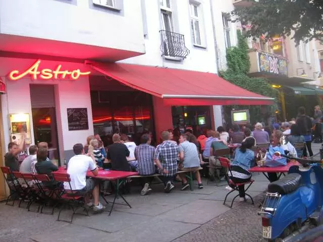 Astro Bar