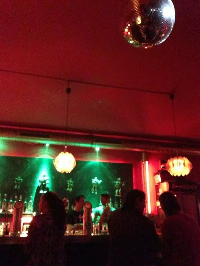 Astro Bar