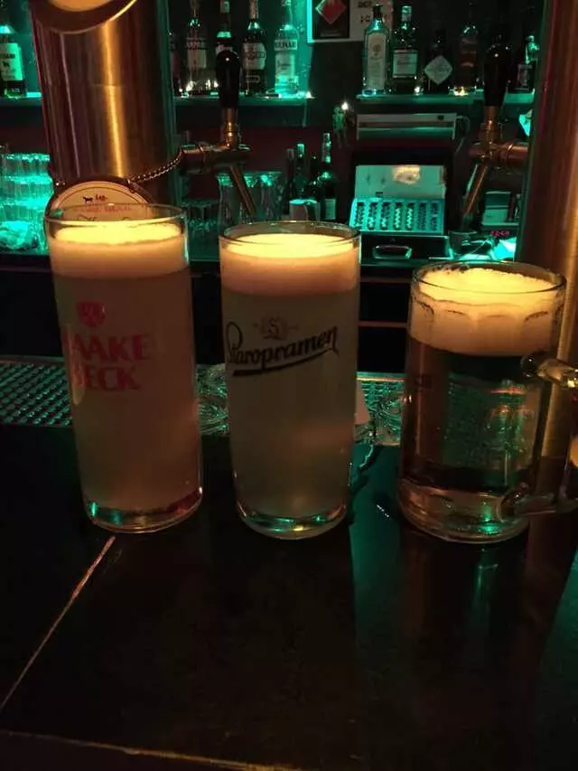 Astro Bar