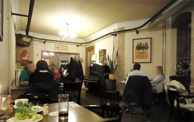 Alt-Berliner Gasthaus Dicker Engel