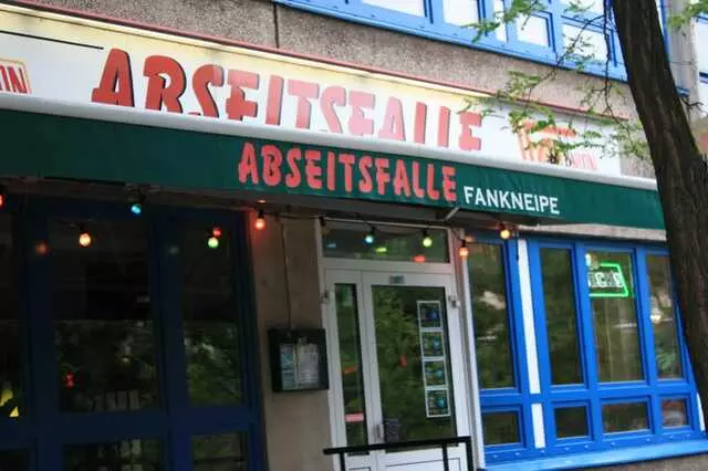 Abseitsfalle Fankneipe