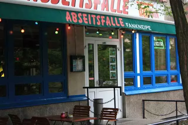Abseitsfalle Fankneipe