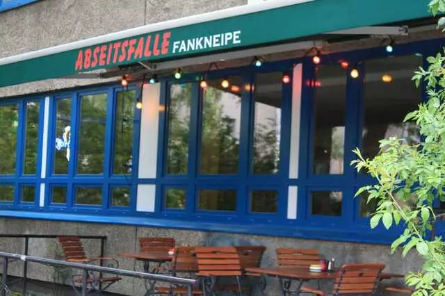 Abseitsfalle Fankneipe