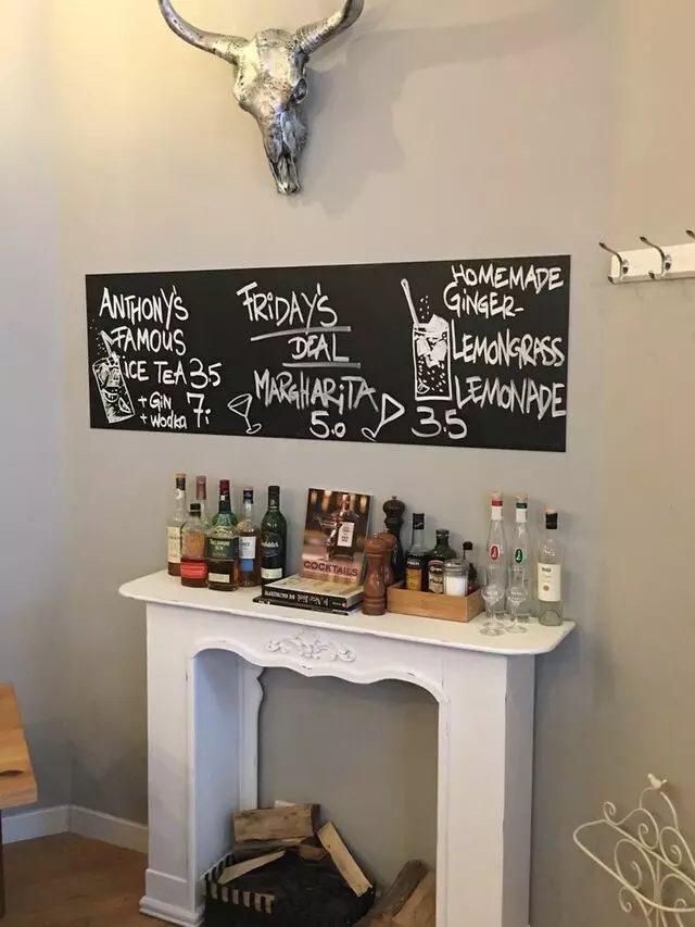 Anthony’s Bar & Burger
