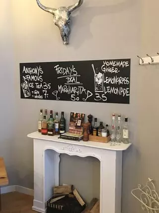 Anthony’s Bar & Burger
